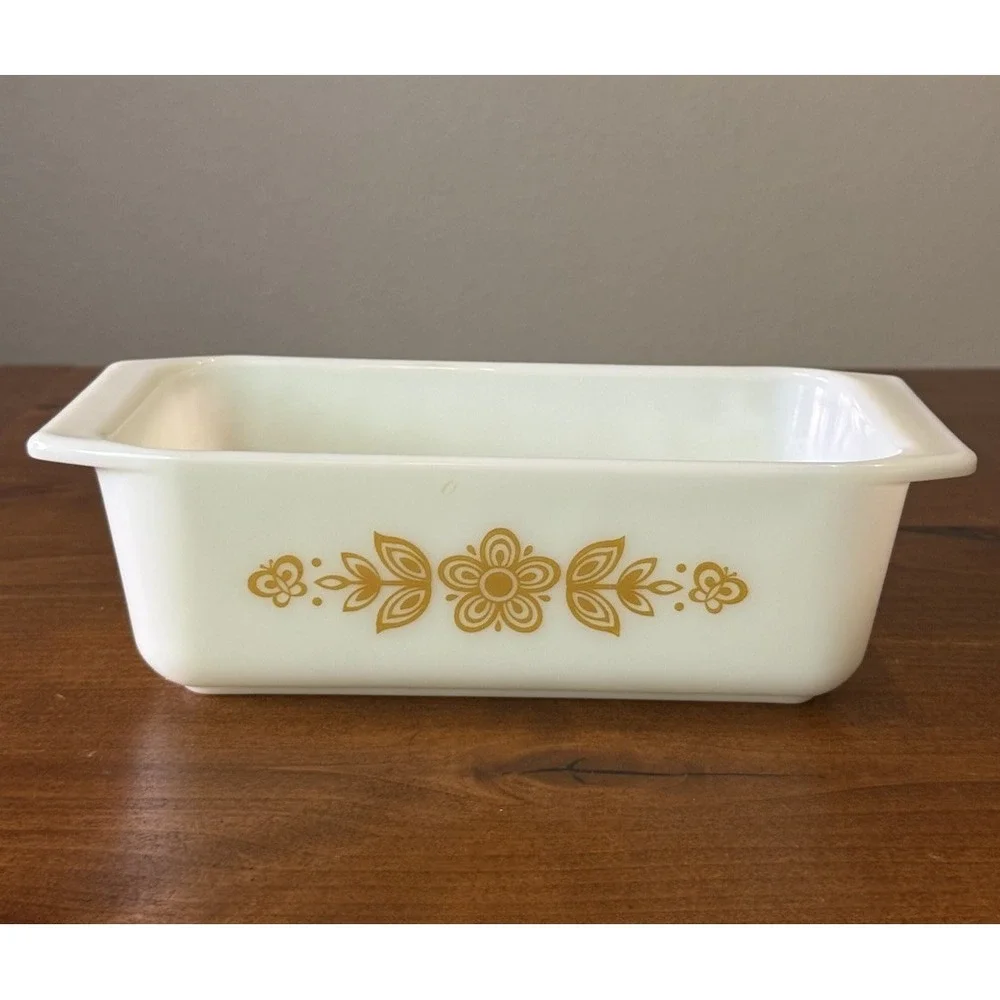 Pyrex Butterfly Gold pattern 913 Loaf Pan Ovenware Baking Dish Made in USA